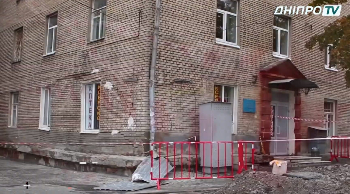 просівший гуртожиток у Дніпрі встановили маячки