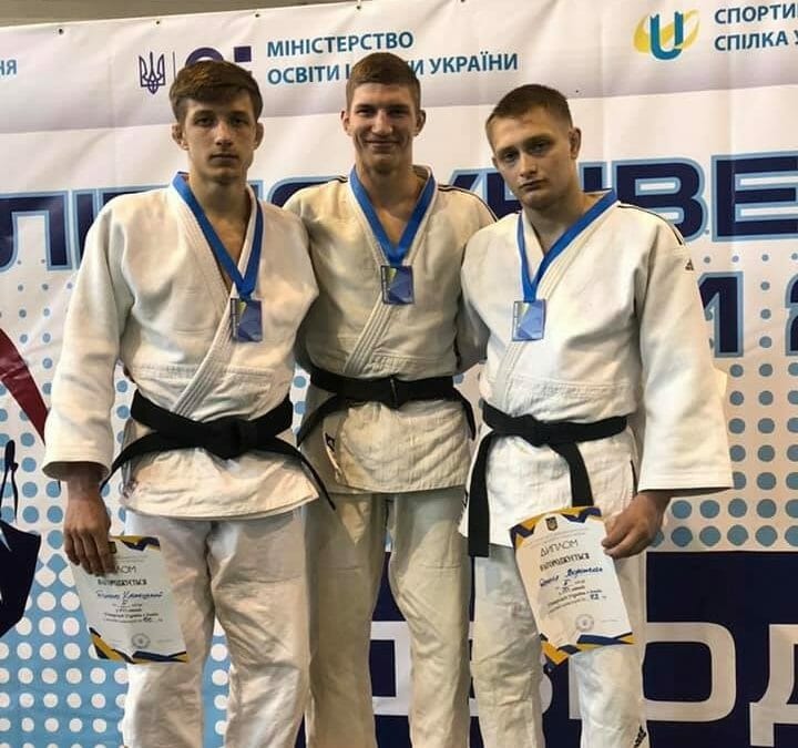 Це зображення має порожній атрибут alt; ім'я файлу o_1f49fe990sd41qvq1qcq1qka1lpq4j-720x675.jpg