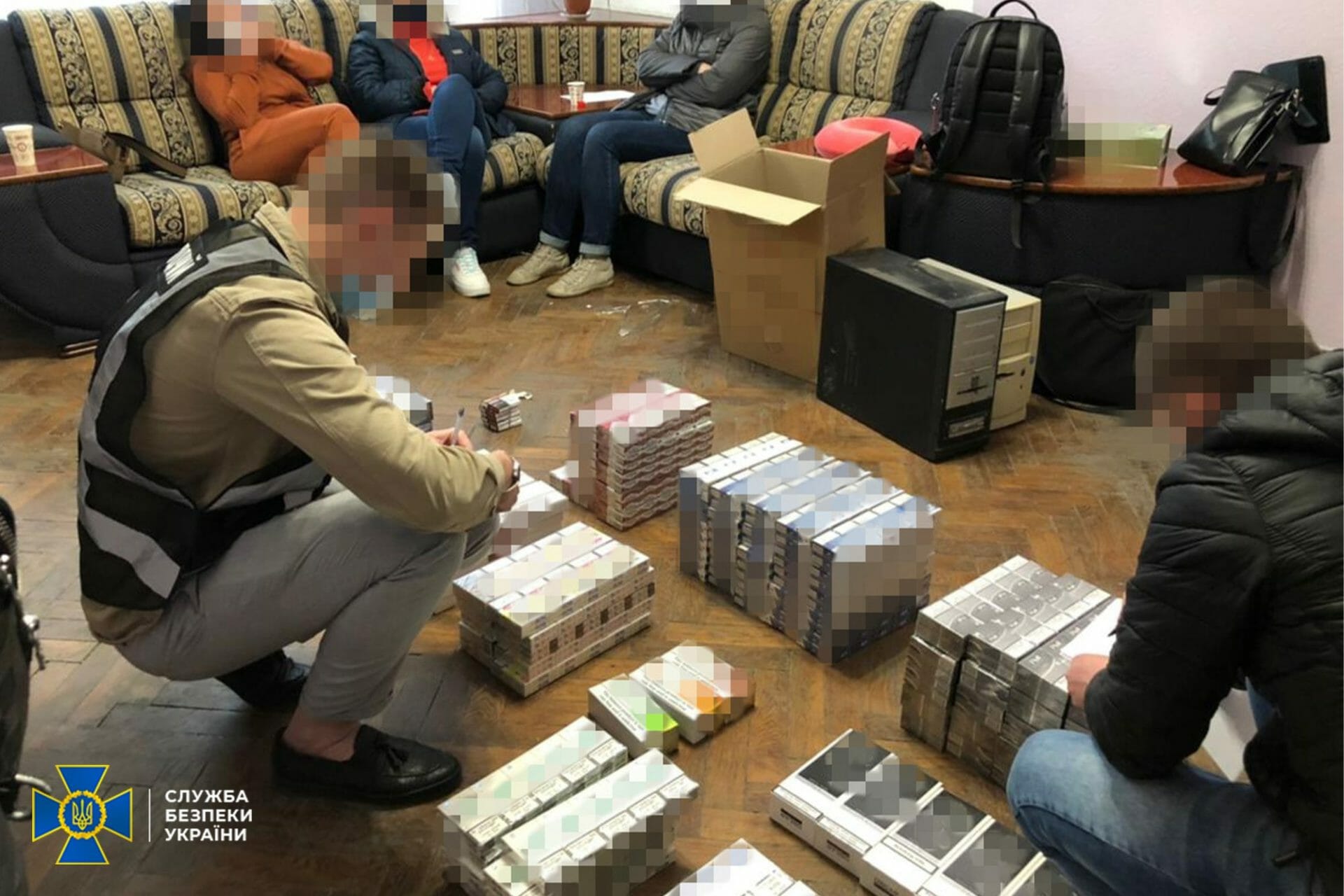 Фото контрафакт и контрабанда сигарет в Украине