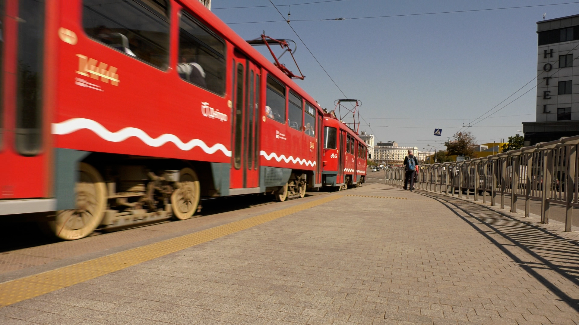 У Дніпрі тривають ремонти трамвайних переїздів: як змінився рух транспорту?