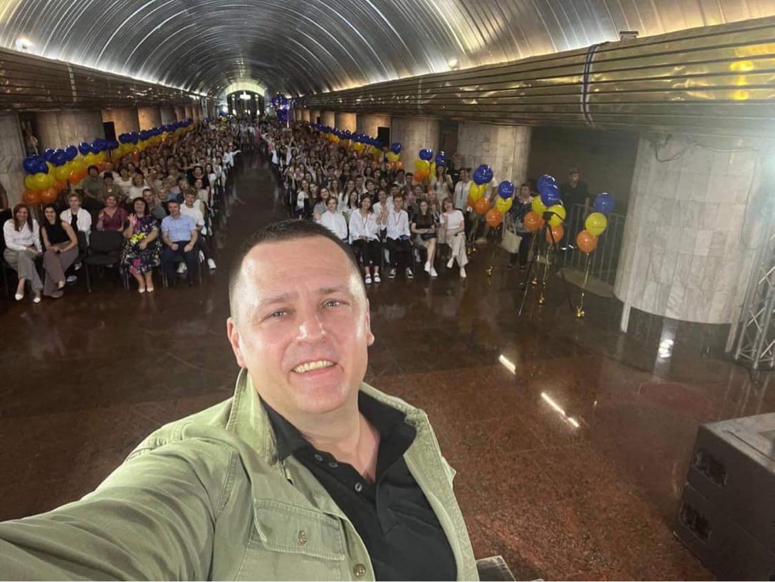 Борис Філатов привітав випускників на урочистостях у дніпровській підземці