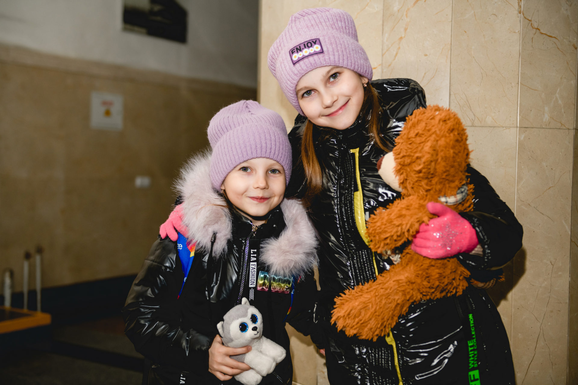 Відправили другу зміну: діти українських захисників вирушили на відпочинок до Закарпаття