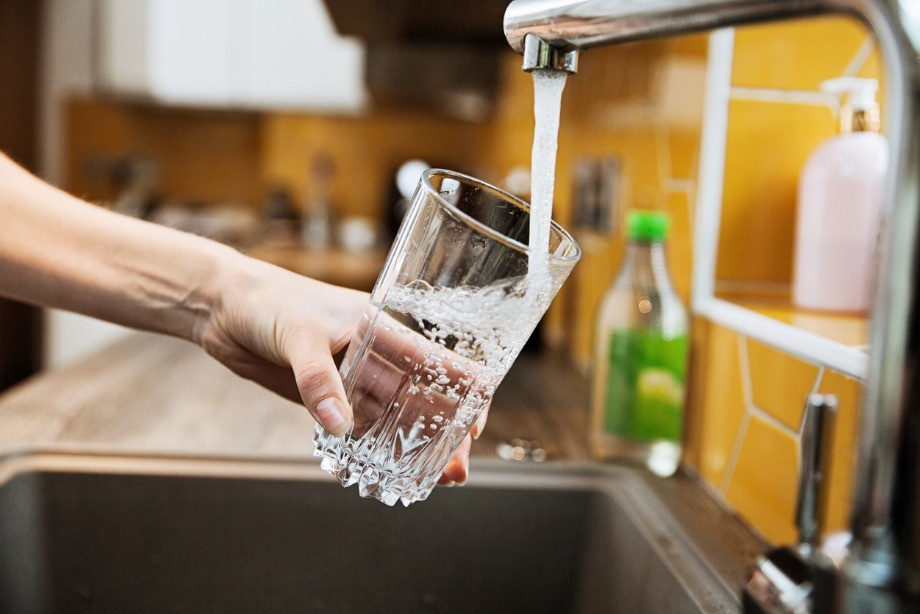 Дослідили майже 200 проб за тиждень: на Дніпропетровщині моніторять якість питної води
