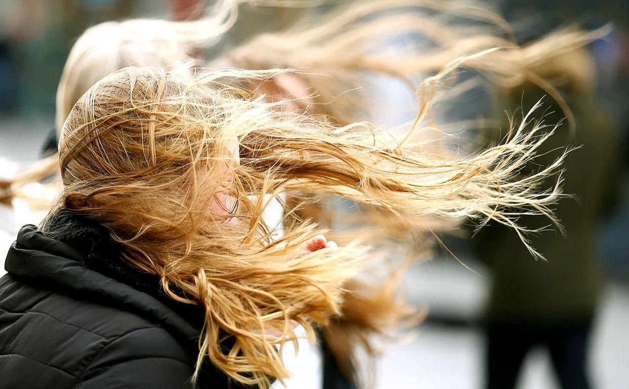 ДСНС попереджає про сильні пориви вітру у Дніпрі та області
