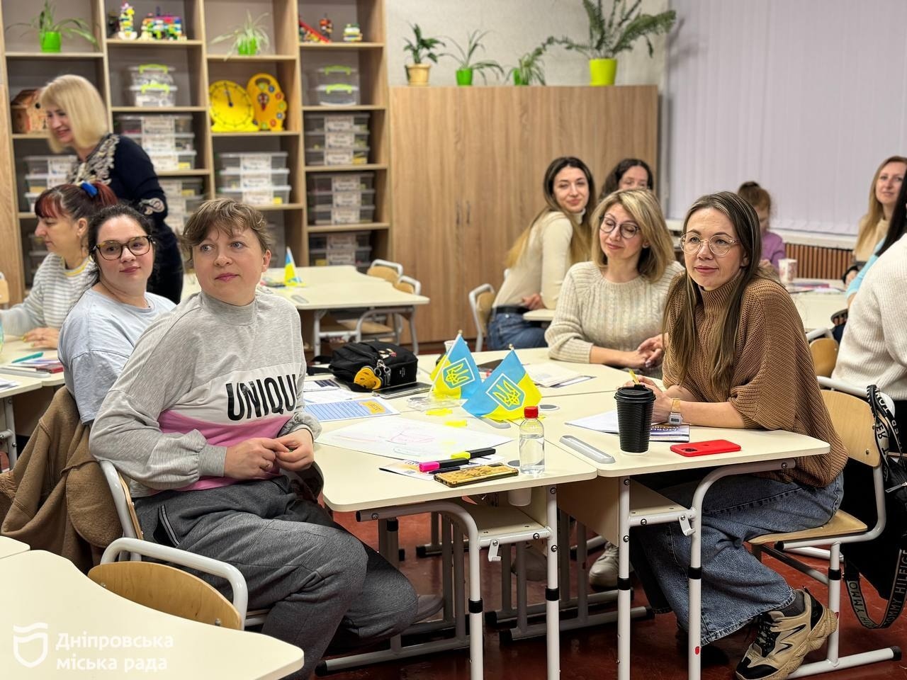 15 занять аби заговорити у побуті: для батьків Дніпра організували мовні клуби «Українською, будь ласка» 