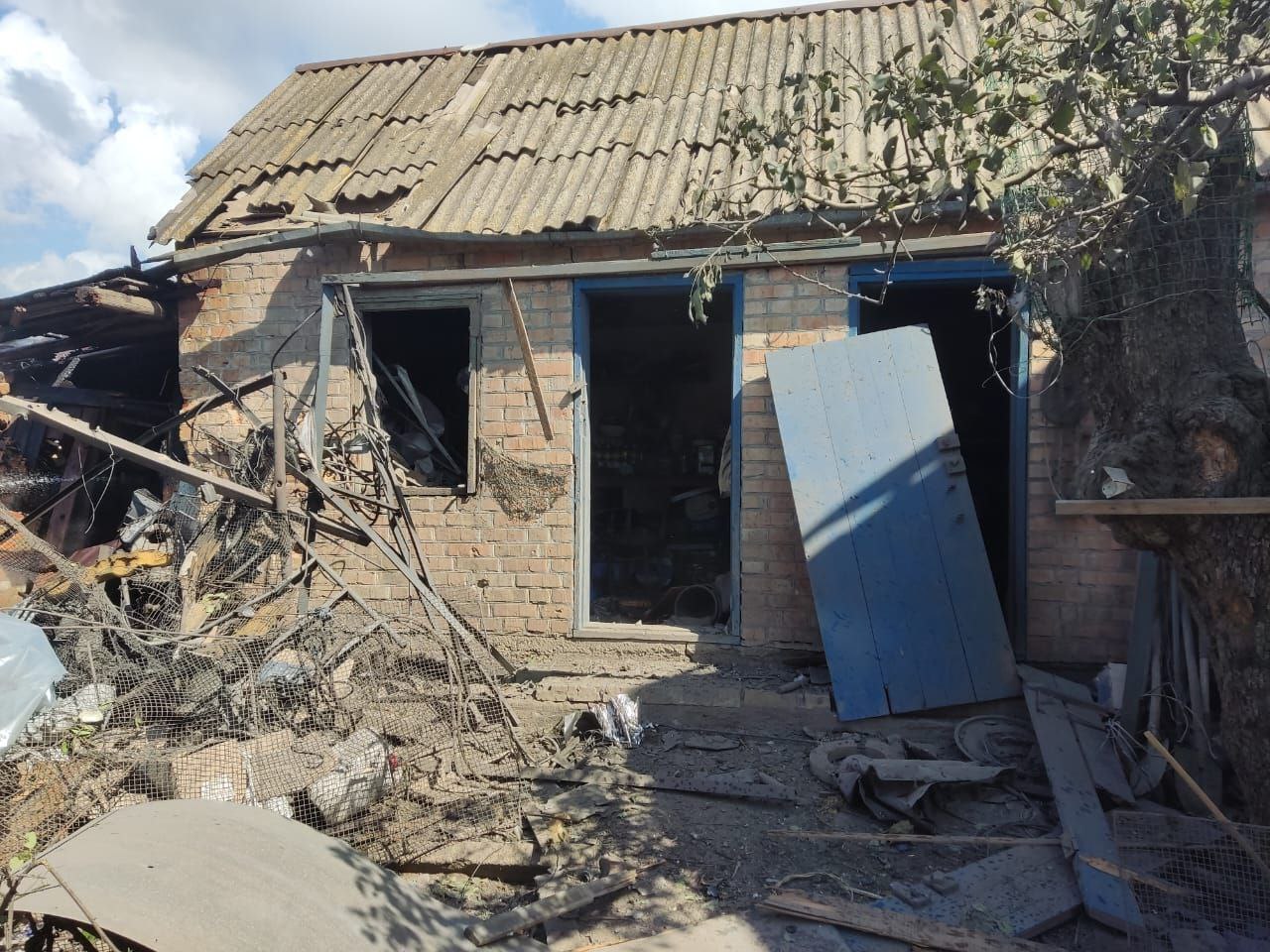 Протягом дня внаслідок атак рф на Дніпропетровщину постраждали три людини – ОВА