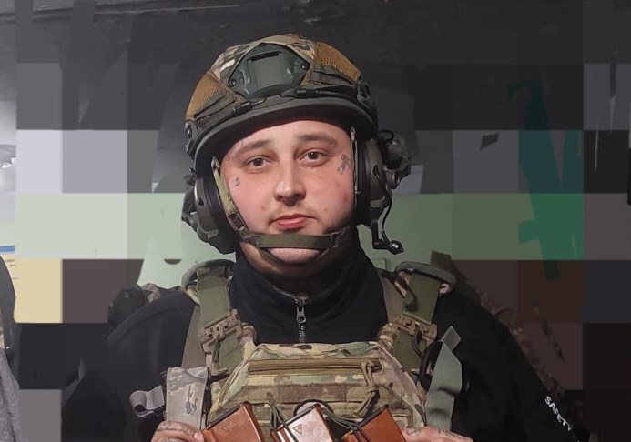 На війні з окупантами загинув 28-річний снайпер із Жовтих Вод Олександр Хлєстков