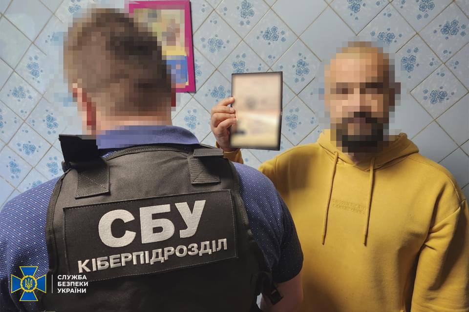 “Зливав” у ТікТок локації українських захисників: у Дніпрі викрили блогера з російським громадянством