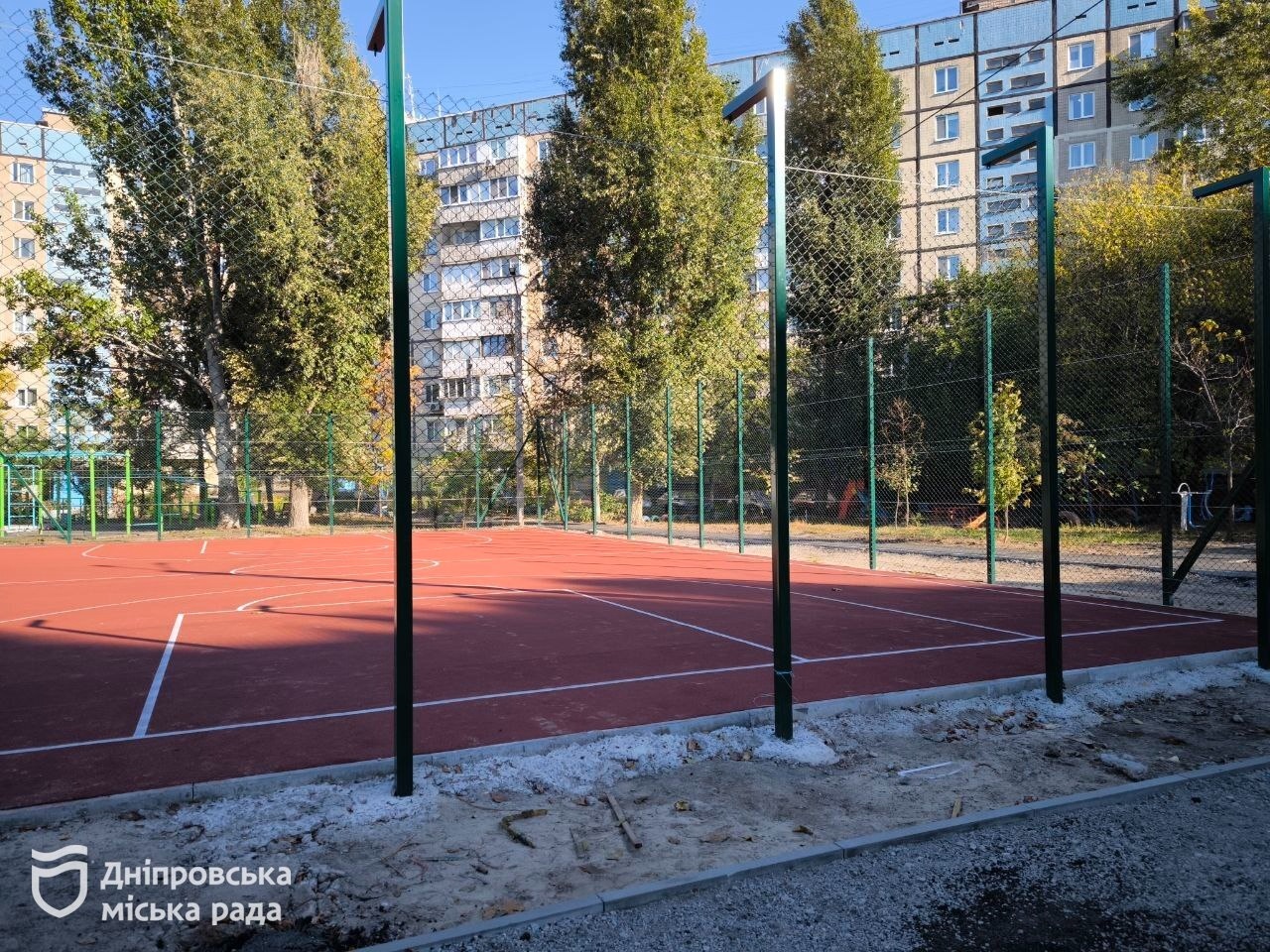 Для безпеки маленьких дніпрян: з початку року у місті відремонтували близько 30 дитячих майданчиків