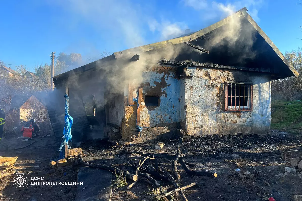 Пожежа у Кривому Розі: постраждали троє маленьких дітей