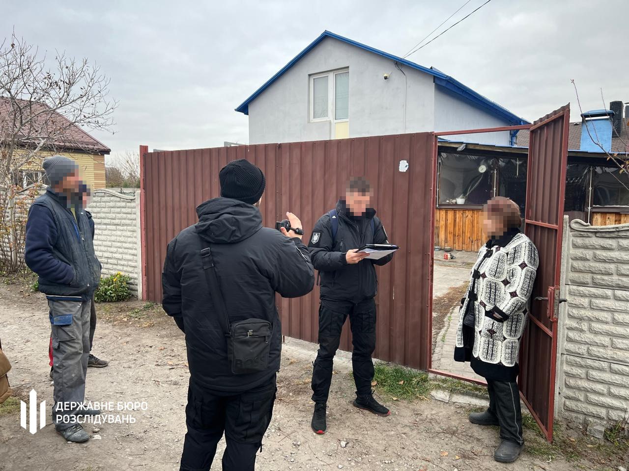 На Дніпропетровщині командир військової частини примушував підлеглих будувати будинки для його матері і тещі