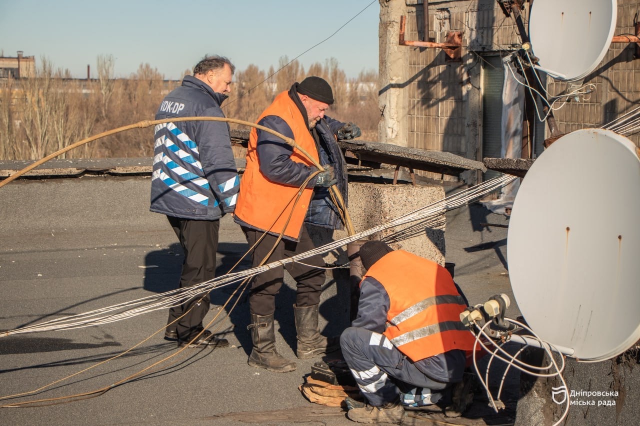 Заборгували понад 200 тисяч за воду: у Дніпрі відключили від послуги 15 квартир