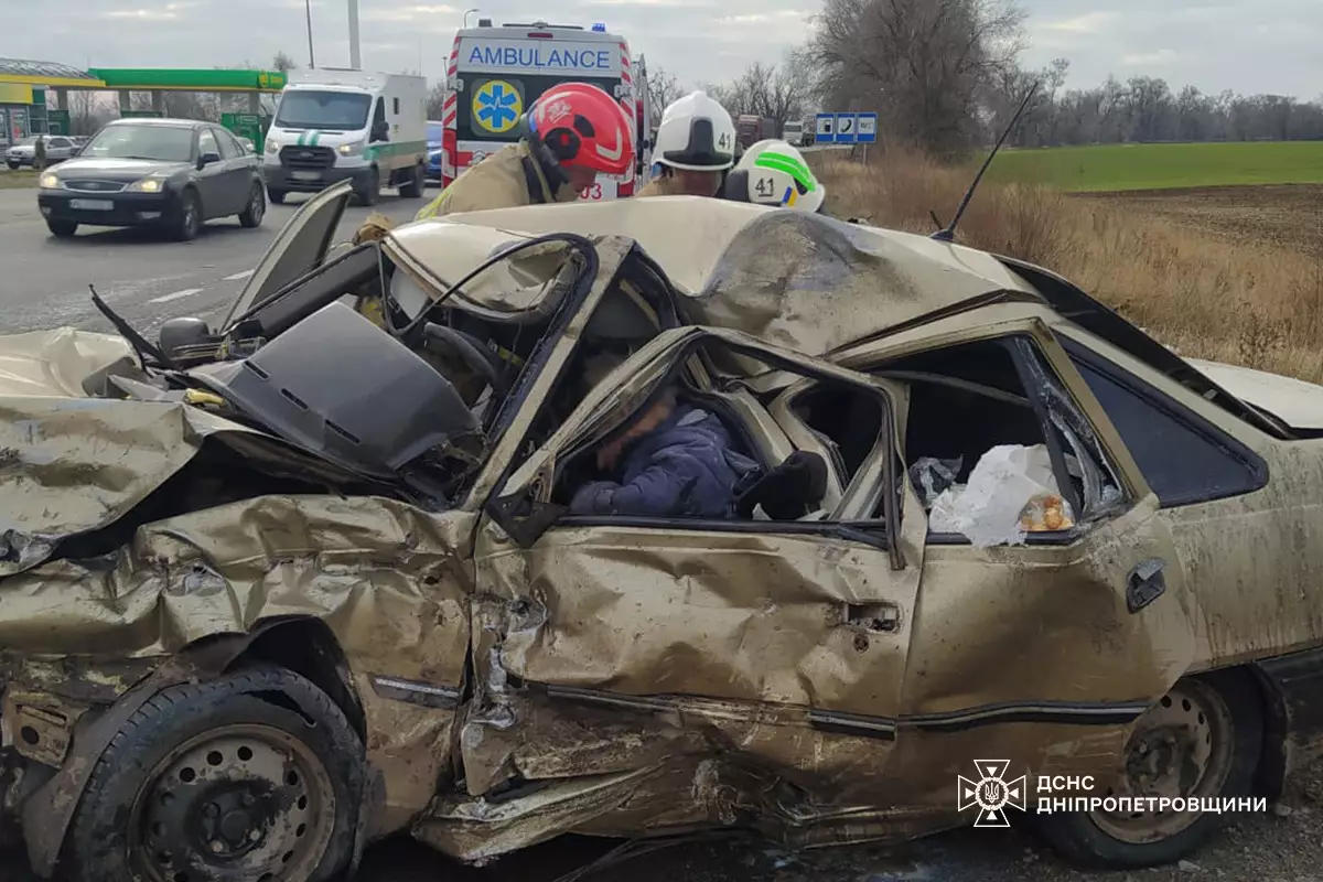 Смертельна ДТП під Кривим Рогом: троє загиблих, серед них двоє чоловіків та жінка