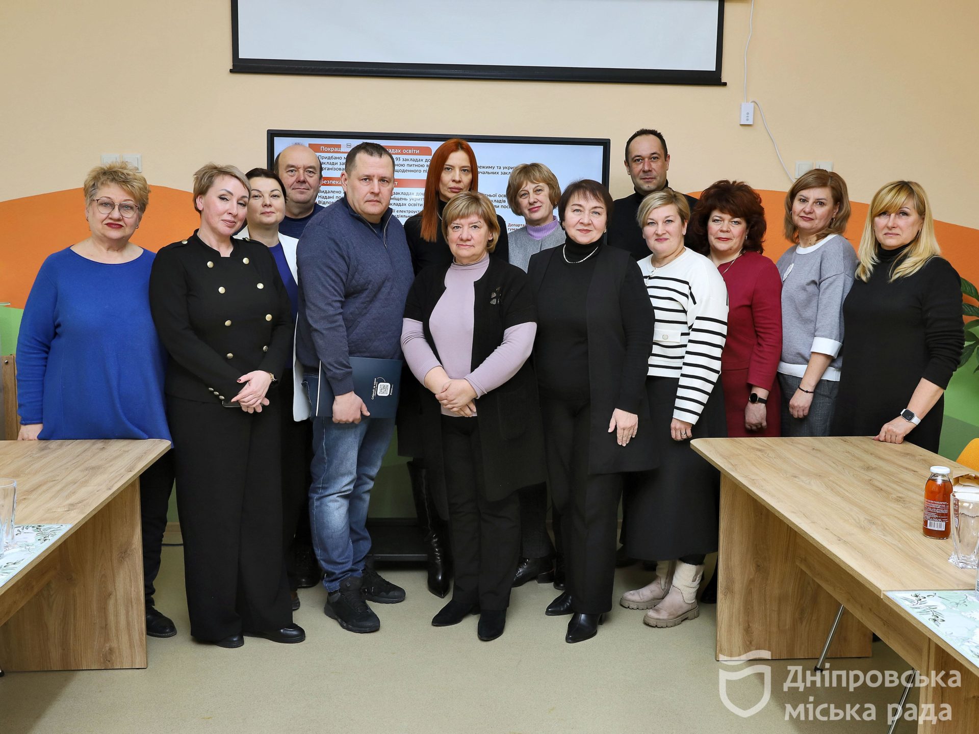 Попри виклики війни Дніпро розвиває єдиний освітній простір. Мер Філатов проводить спільні зустрічі з освітянами всіх рівнів