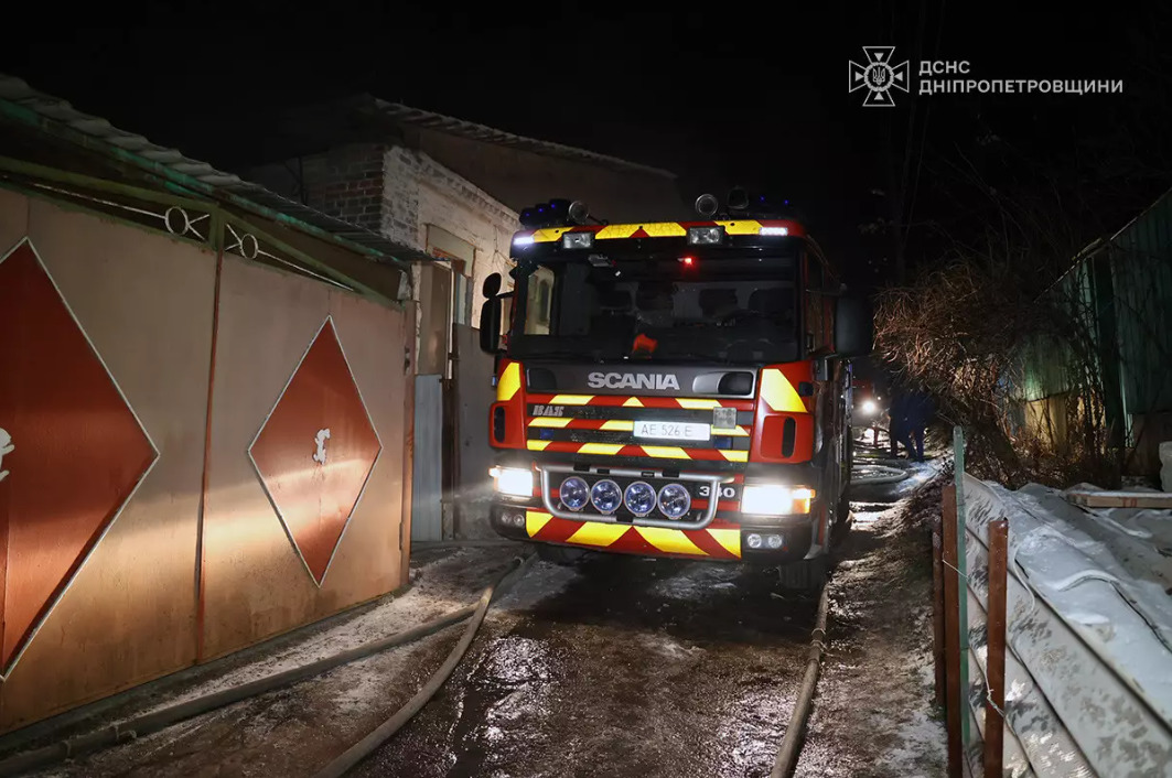 Смертельна пожежа в Дніпрі: у Чечелівському районі загорівся двоповерховий будинок