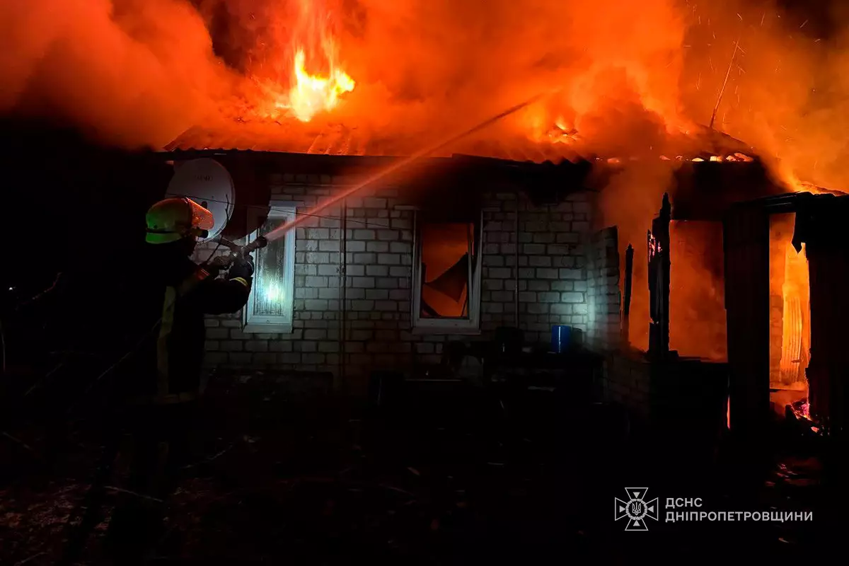 Пожежа на вулиці Затишній: рятувальники ліквідували вогонь у будинку Дніпропетровщини