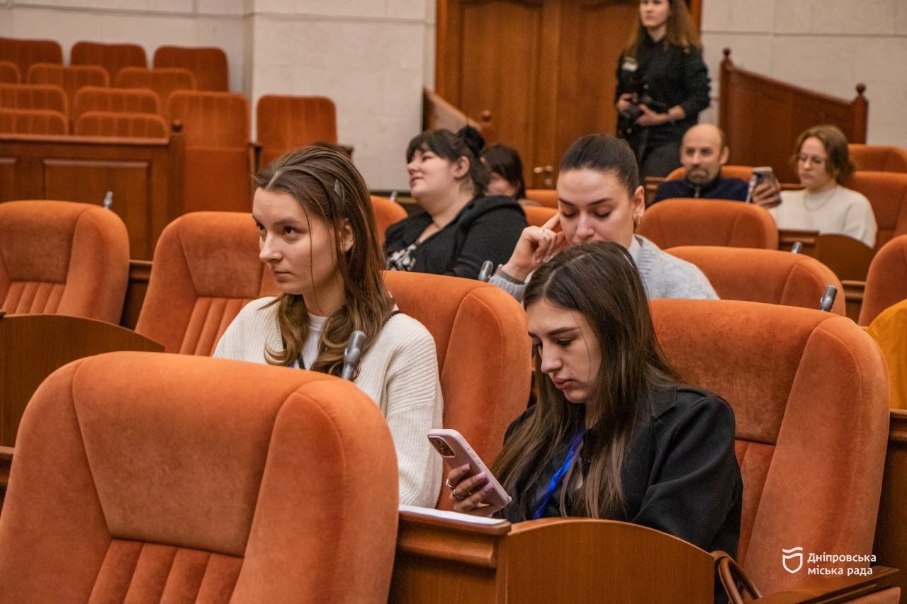 «Це чудова можливість, бо хочу в майбутньому працювати тут», — студент про програму стажування у Дніпровській міськраді