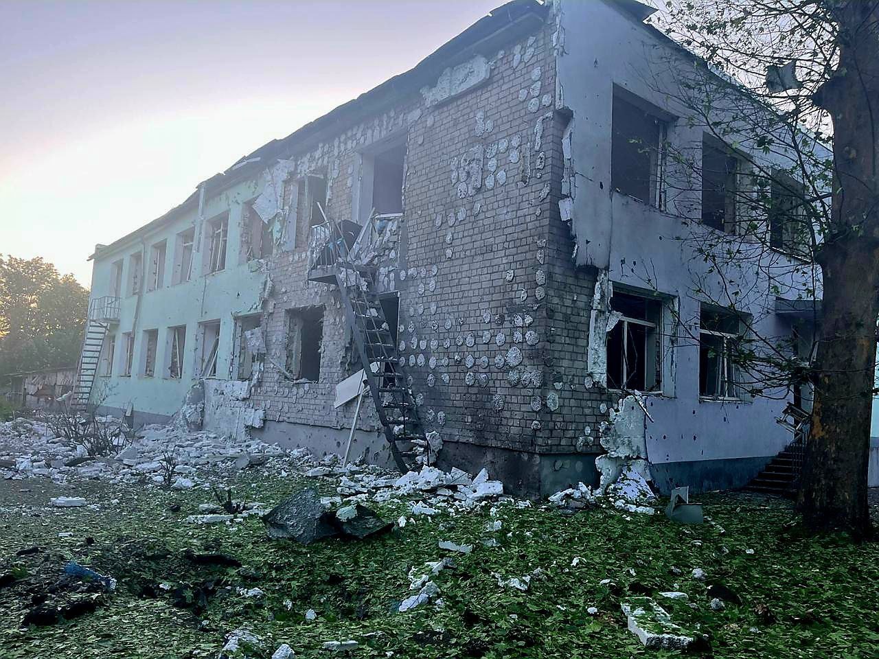 Півсотні снарядів, і це тільки по Нікополю! Вночі та вранці ворог тероризував Нікопольщину
