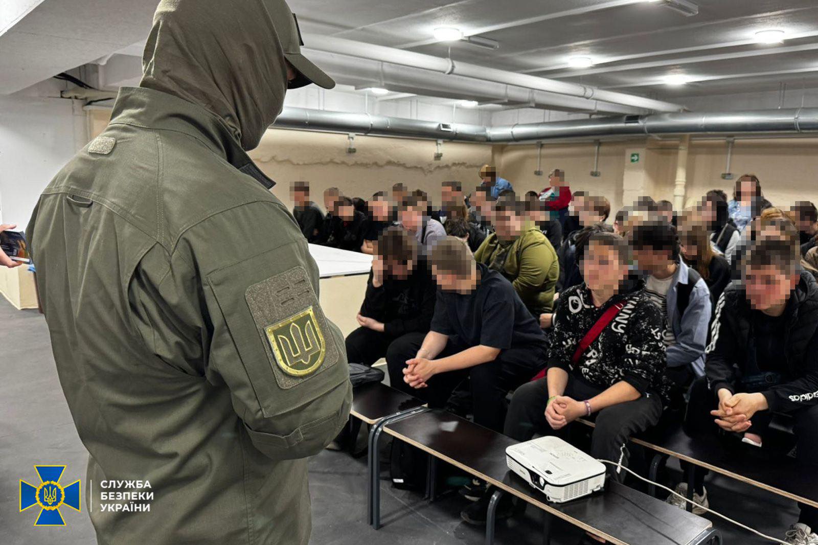 “Спали” ФСБшника”: у Дніпрі учнів училища навчають розпізнавати ворожих агентів онлайн