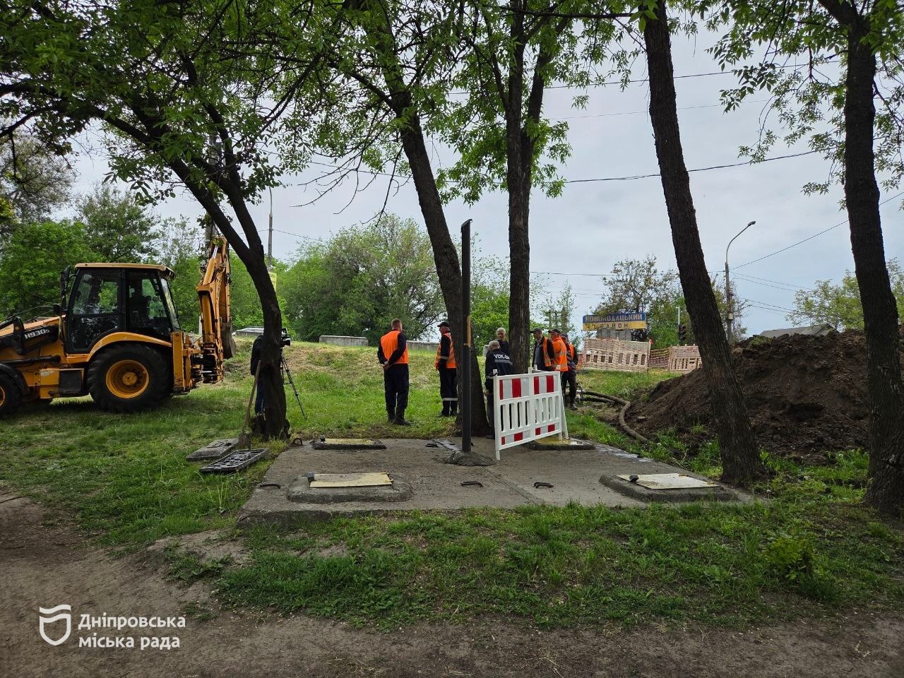 У Дніпрі ремонтують водогін для кращого водопостачання мешканців Новокодацького та Чечелівського районів