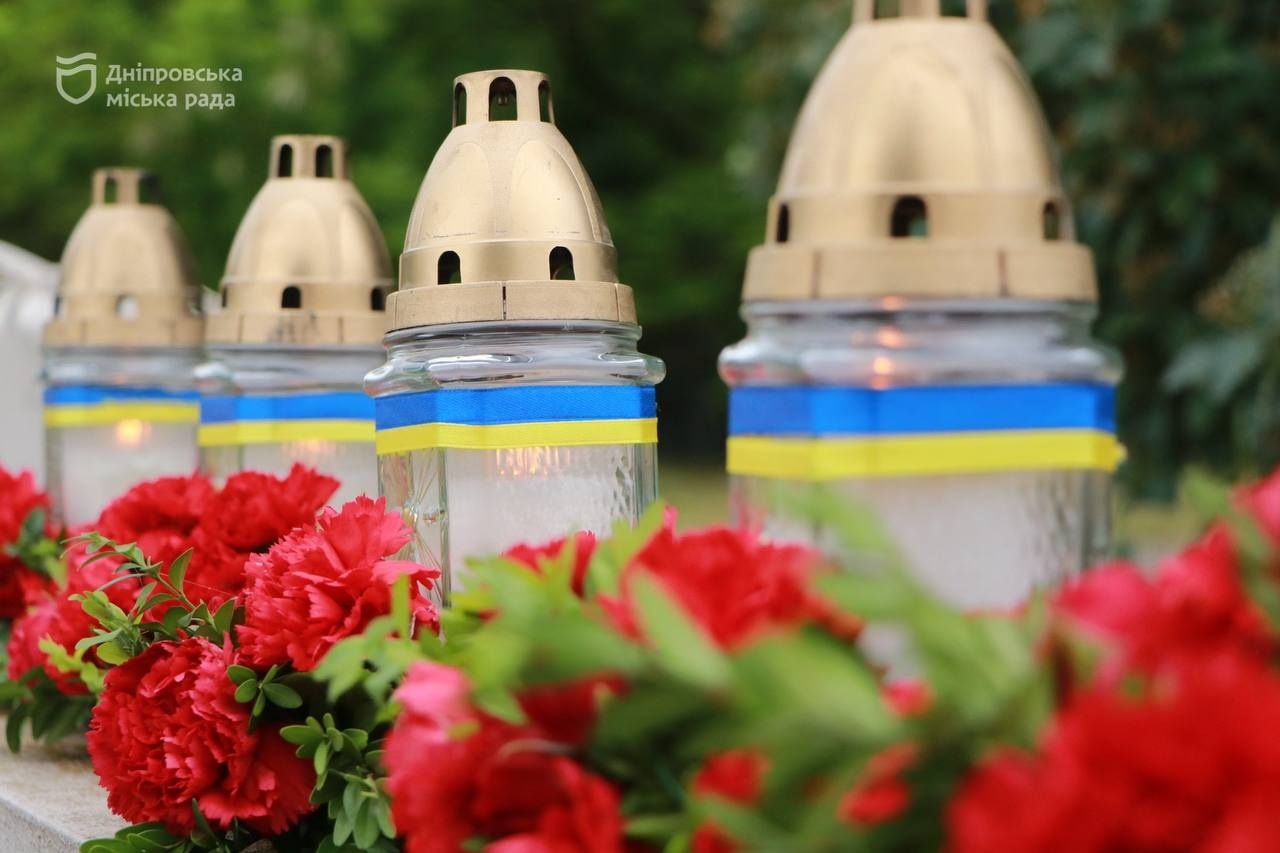 У Дніпрі вшанували пам’ять жертв Голодомору та політичних репресій