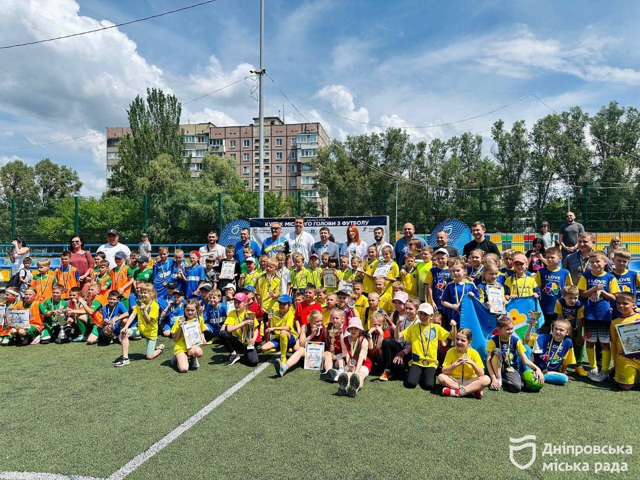 У Дніпрі нагородили переможців Кубку міського голови з футболу