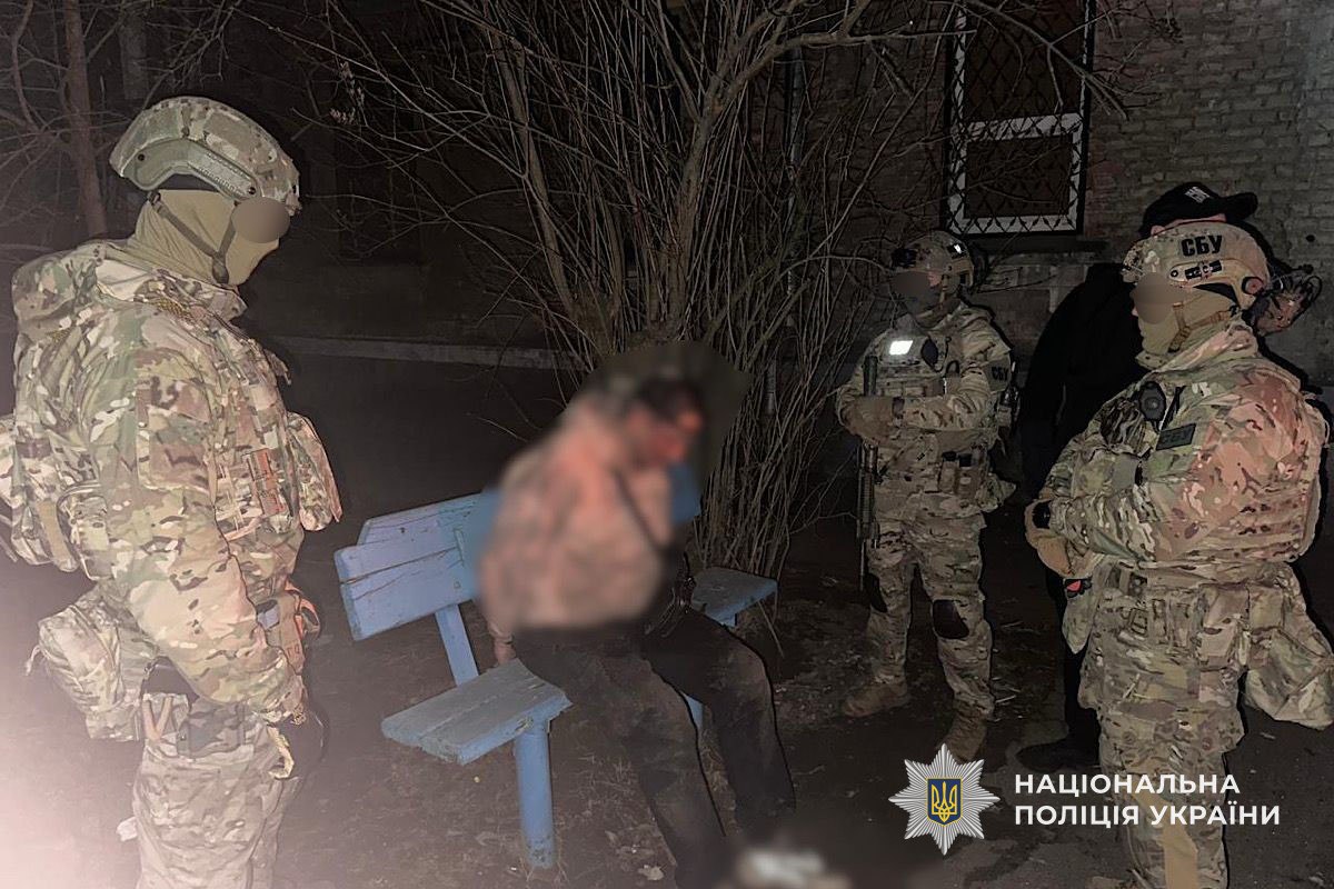 У Нікополі перекрили канал збуту вогнепальної зброї армійського зразка