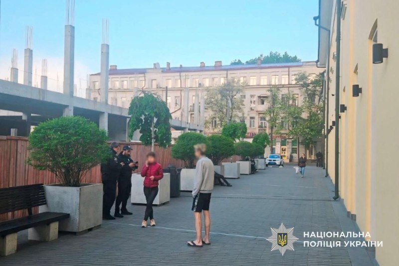 У Дніпрі 15-річний підліток серед білого дня пограбував перехожого