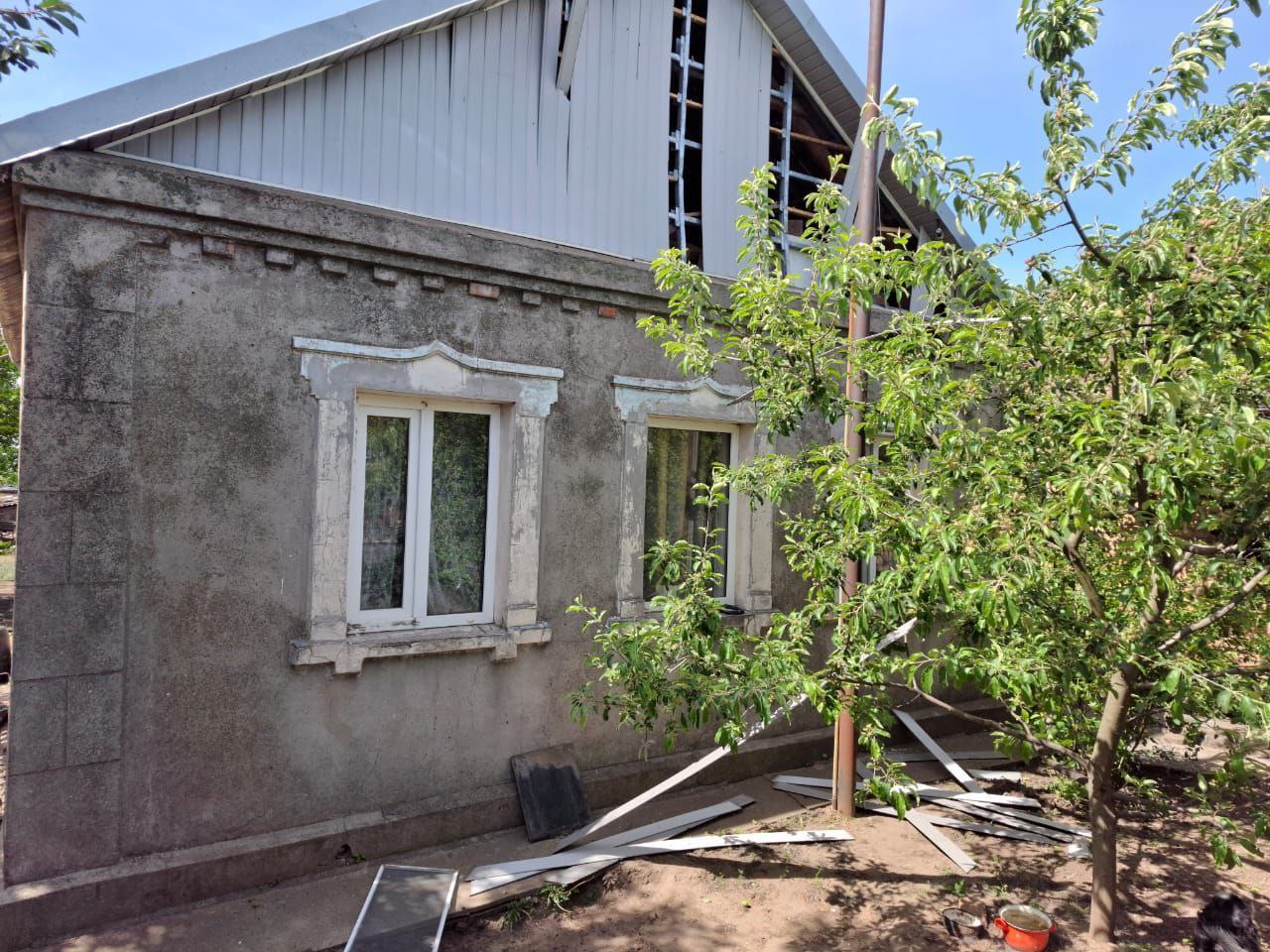 Агресор атакував Дніпропетровщину: понівечені будинки та підприємства
