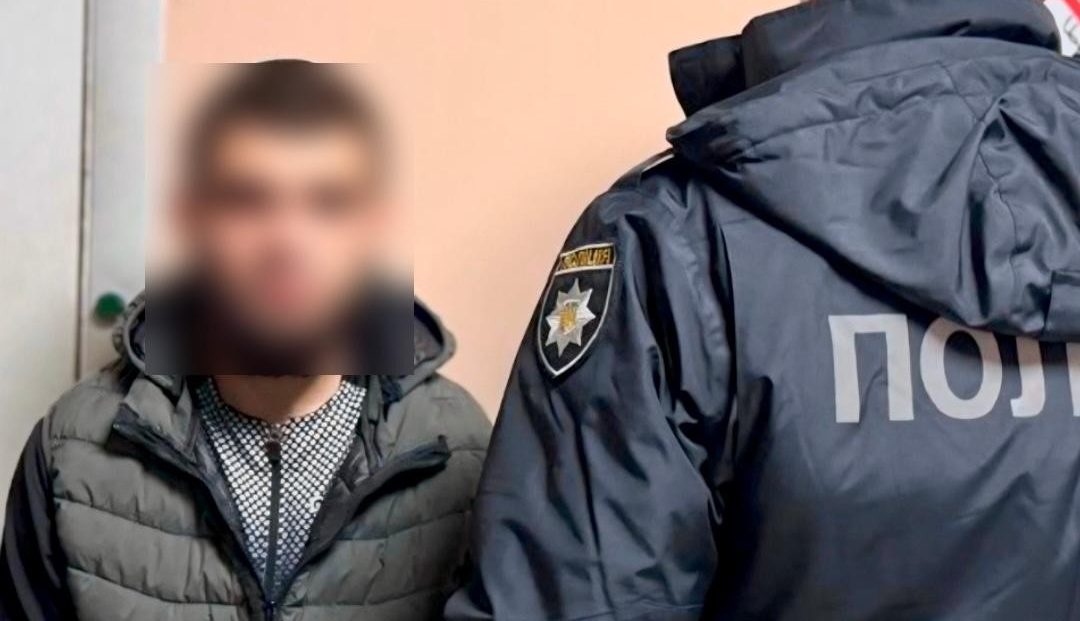 У Дніпрі затримано підозрюваного у пограбуванні жінки