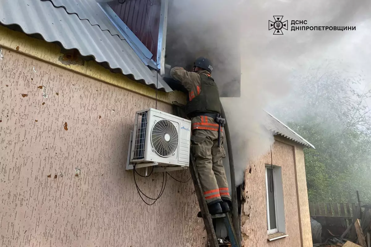 Ворожа атака FPV-дроном спричинила пожежу на Нікопольщині