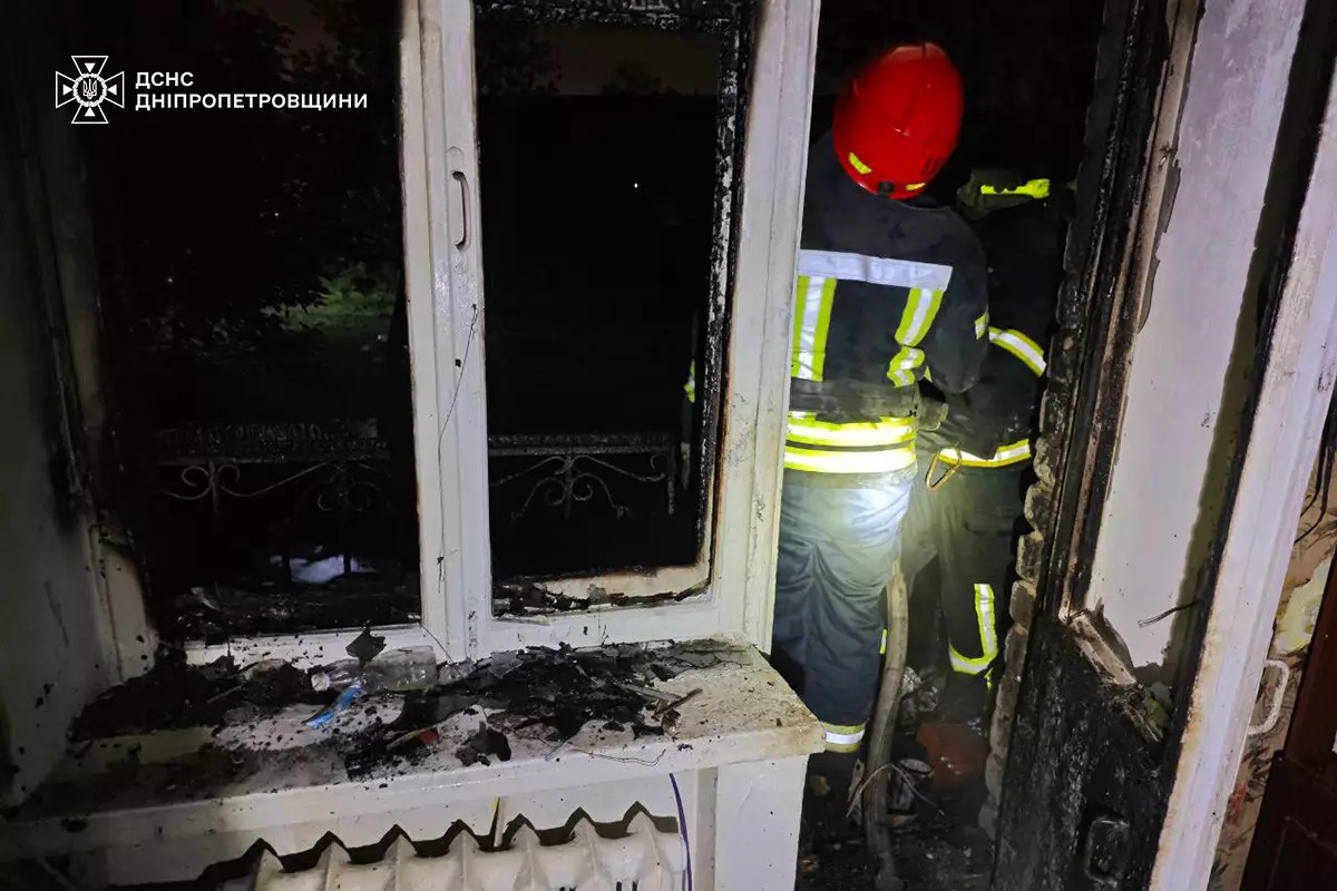 На Дніпропетровщині вогнеборці врятували з пожеж 11 людей