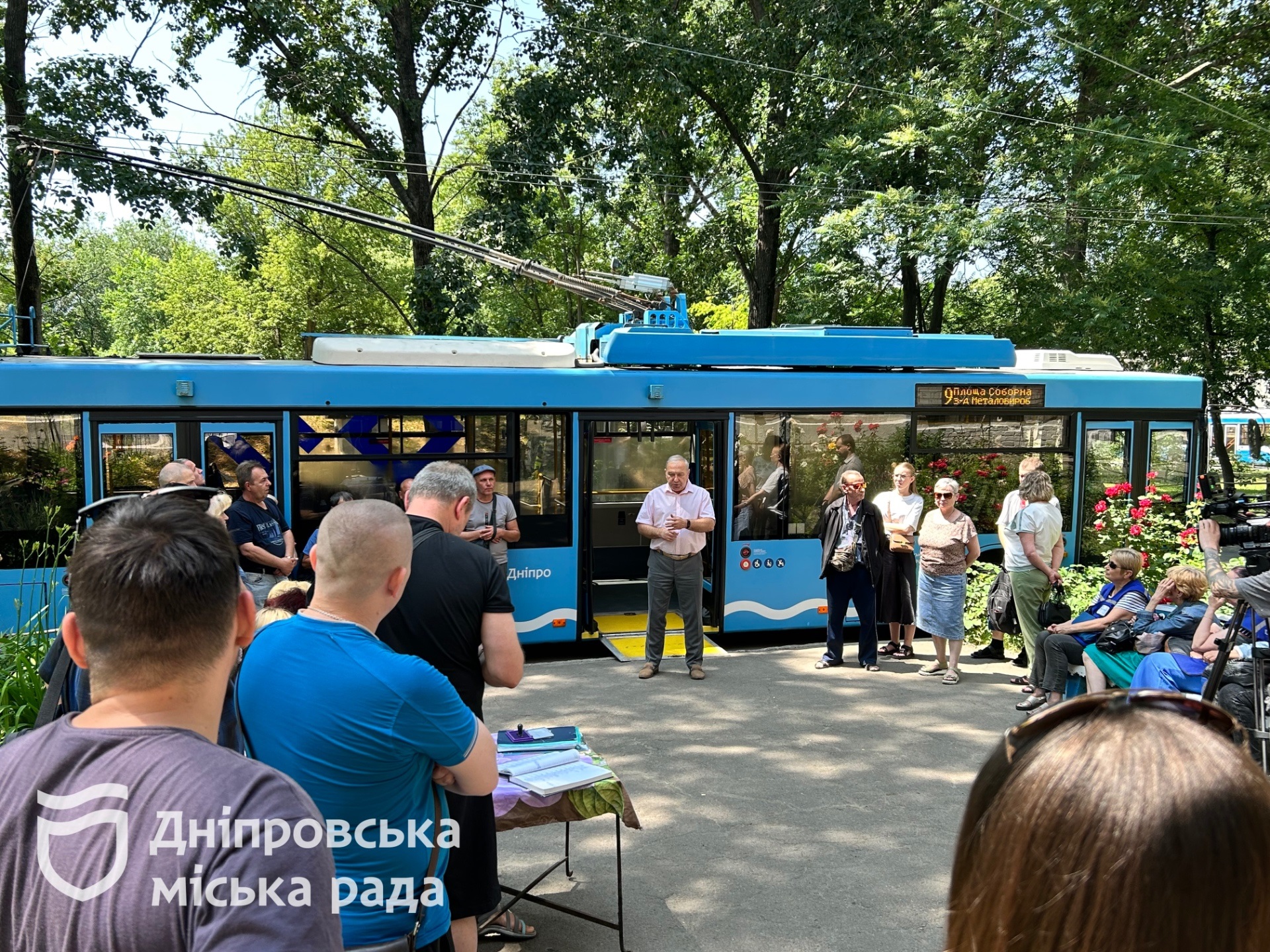 Тренінг для працівників електротранспорту: у Дніпрі вчили етики спілкування з людьми з інвалідністю
