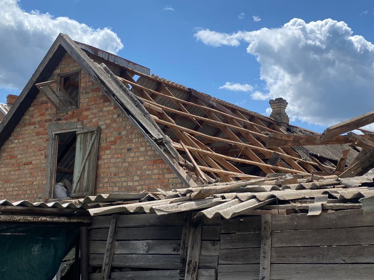 Протягом дня від ударів російської армії страждали Нікополь і Покровська громада
