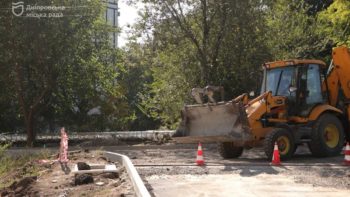 Нові дороги у дворах Дніпра
