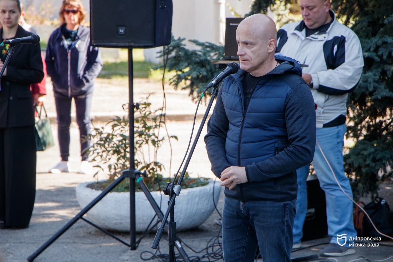 У Дніпрі на алеї пам’яті встановили меморіальні конструкції, присвячені загиблим воїнам 26.09.2025