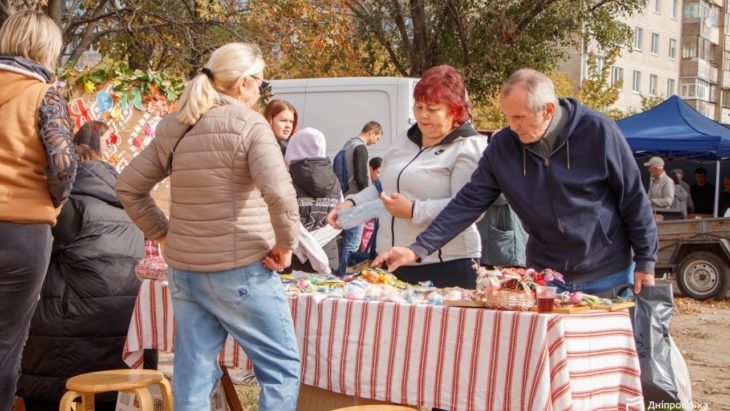 У Дніпрі тривають щотижневі ярмарки.