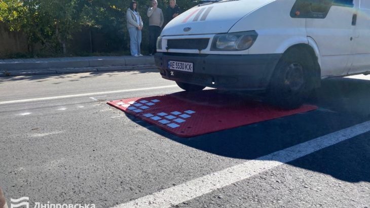 У Дніпрі встановлюють "берлінські подушки"