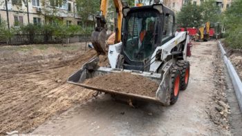 просп. Калнишевського, вул. Квітки Цісик у Дніпрі ремонтують дороги у дворах вперше з моменту будівництва