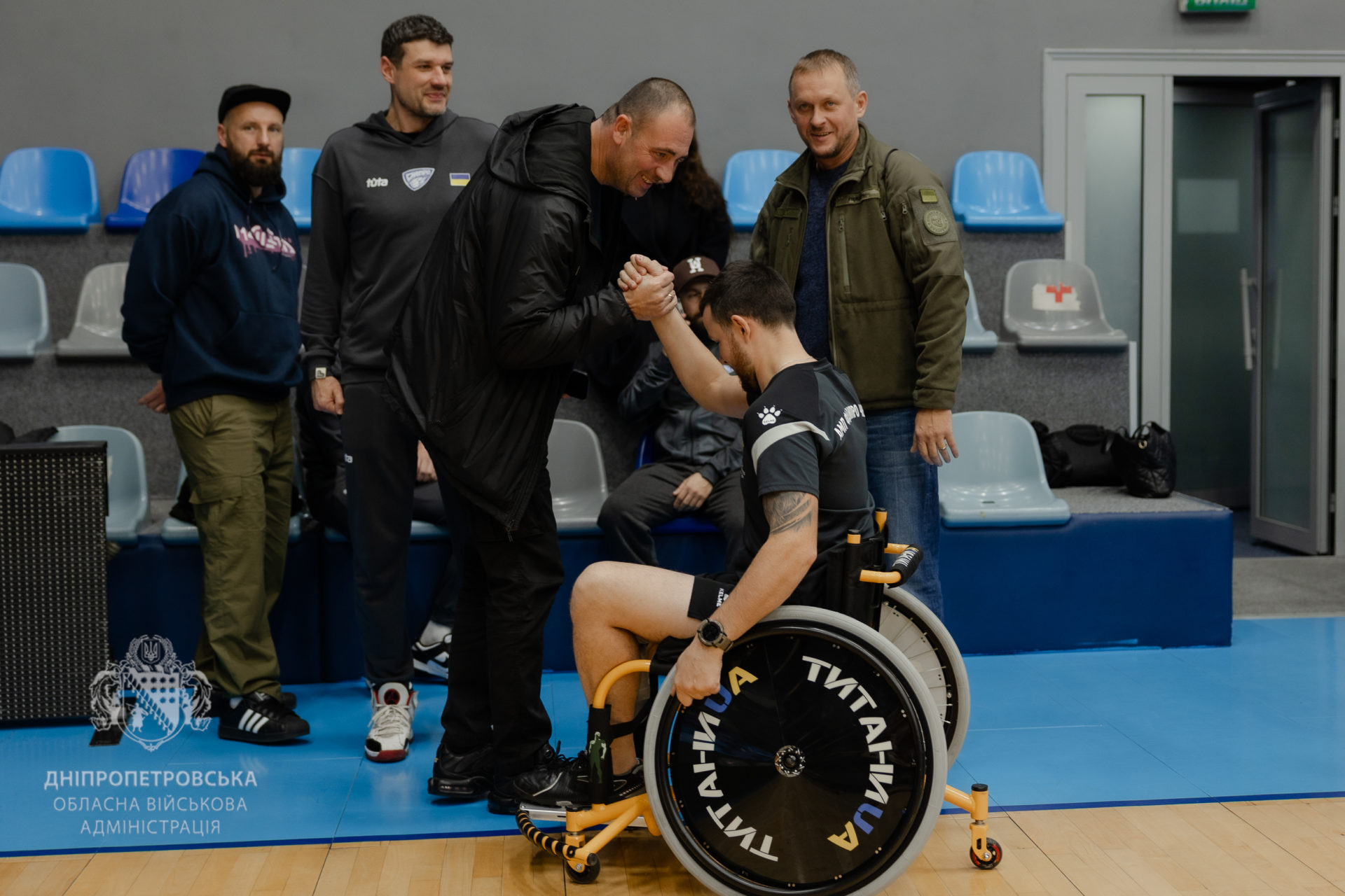 На Дніпропетровщині новостворена команда з баскетболу на кріслах колісних зібралась на перше тренування 28.10.2025