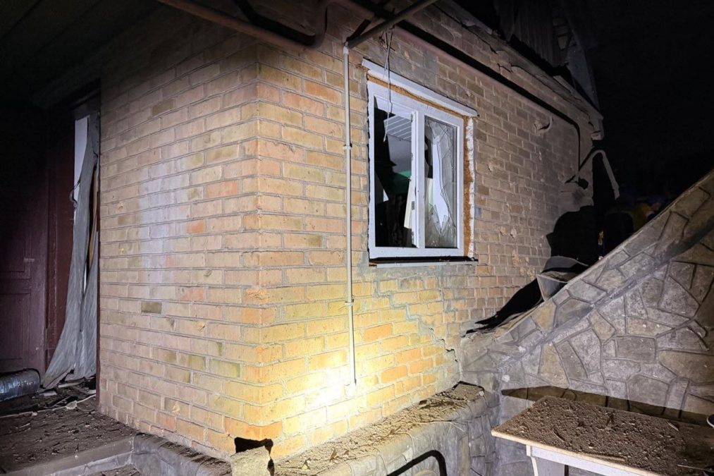 Обстріли Дніпропетровщини вночі 8.10.2025: 5 постраждалих