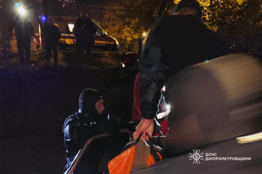 Врятували від самогубства: стрибнула з мосту 20.10.2025
