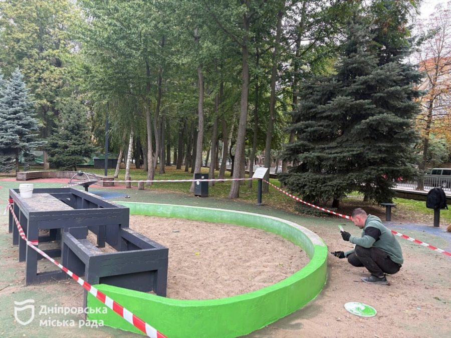 Сквер Героїв: за дорученням Бориса Філатова ремонт дитячого та інклюзивного майданчиків у Дніпрі 2.10.2025