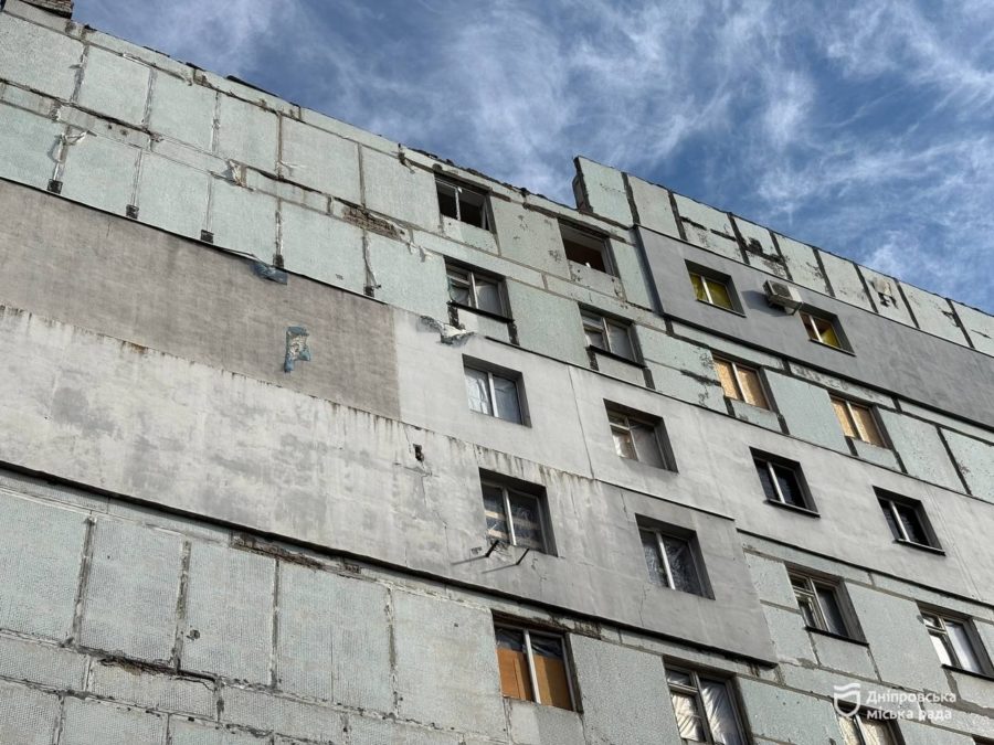 Пр. Богдана Хмельницького, 38: за підтримки Бориса Філатова відновлення після влучання