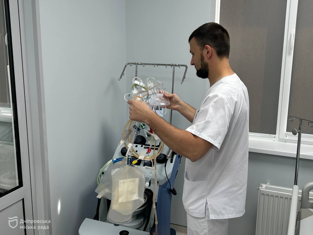 У лікарні Дніпра вперше здійснили аутотрансплантацію клітин дорослому пацієнту 2025