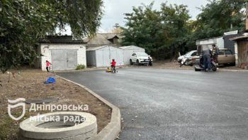 Борис Філатов: під контролем ремонти асфальтного покриття на прибудинкових територіях пр. Сергія Нігояна 9.10.2025