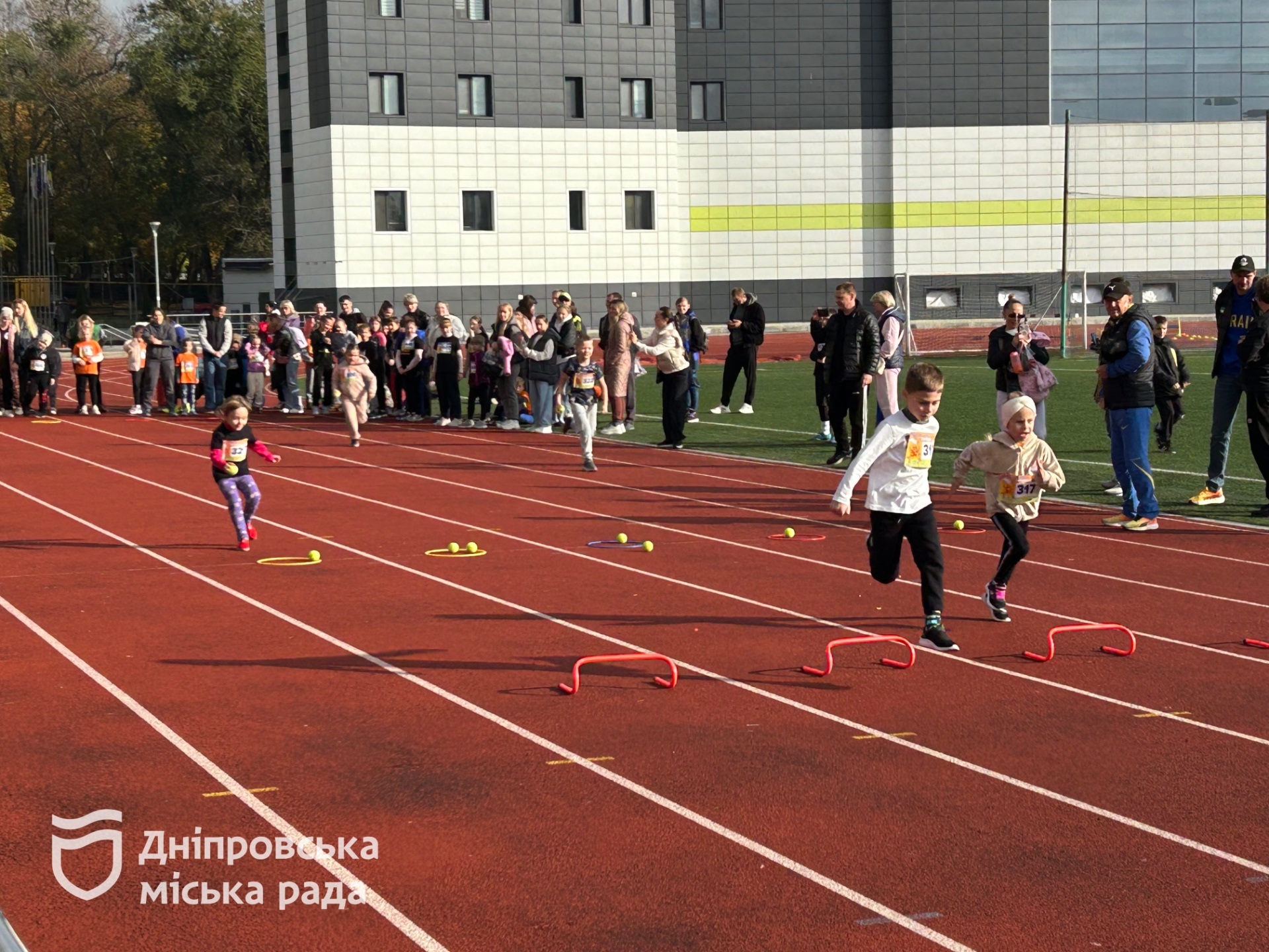 У Дніпрі пройшов фізкультурно-оздоровчий захід «Kids Athletics OCTOBER FEST» 12.10.2025