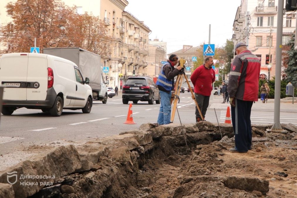 проспект ім. Д. Яворницького: ремонт тротуарів - проєкт «Рух без бар’єрів» - 15.10.2025