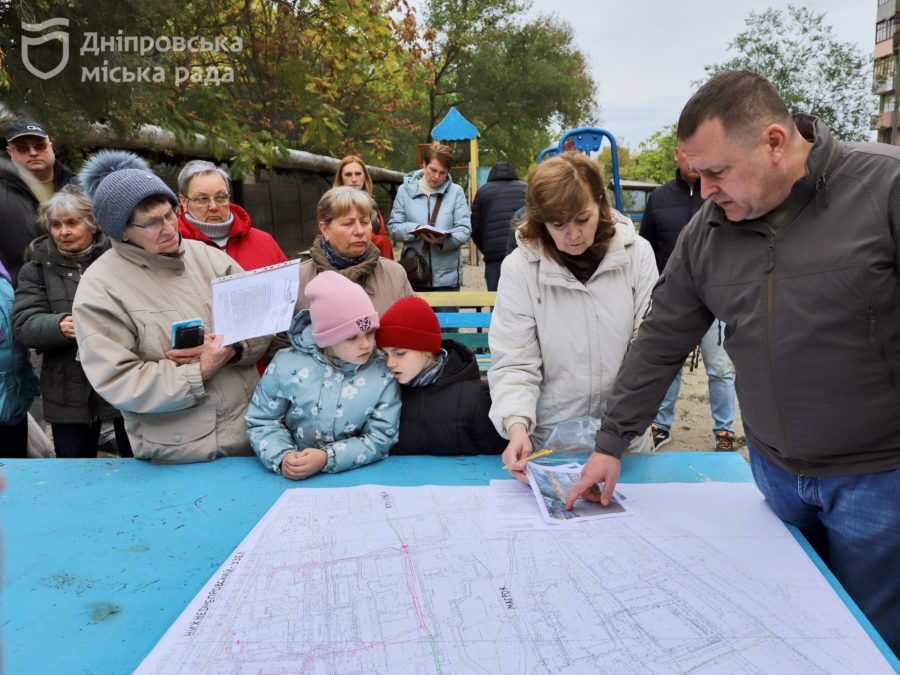 Попри війну Дніпро підтримує лад на віддалених житломасивах. Це принципова позиція мера Бориса Філатова, яку втілено у муніципальній програмі «Місто без околиць»