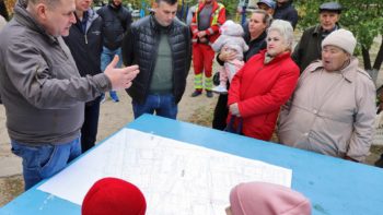 Попри війну Дніпро підтримує лад на віддалених житломасивах. Це принципова позиція мера Бориса Філатова, яку втілено у муніципальній програмі «Місто без околиць»